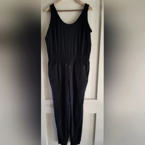 Pants - Women's Black Sleeveless Cargo Jumpsuit Romper Onesie | Elastic Waist| Size Lg